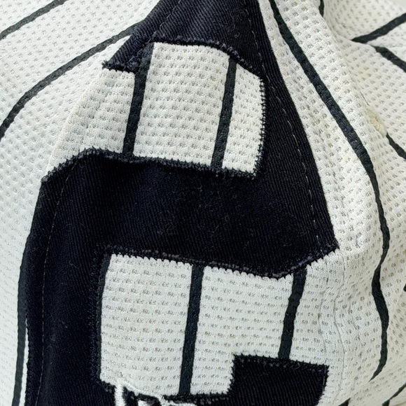 New Era 9Fifty NY Yankees Derek Jeter 2020 White and Navy Pinstripe SnapBack - Picture 11 of 12